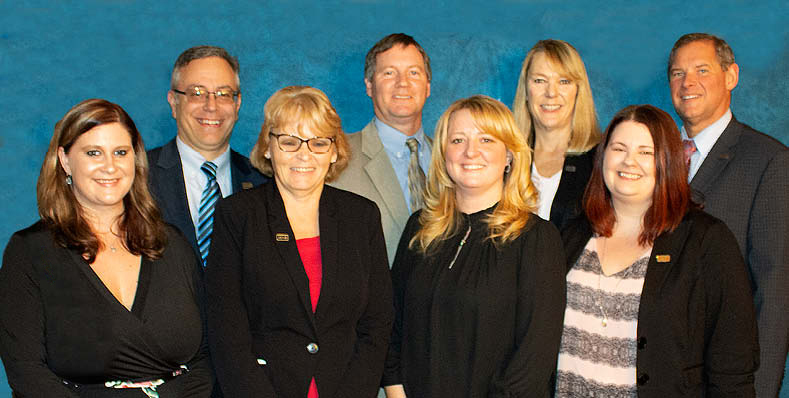 group photo of ten year honorees